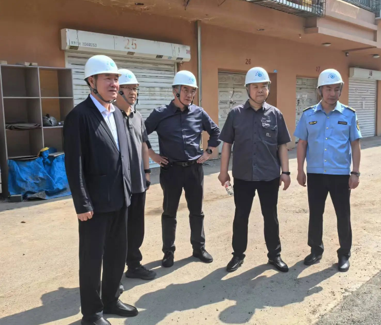 英国上市公司365外部董事到排水老旧管网改造工程及二次供水改造项目现场开展调研